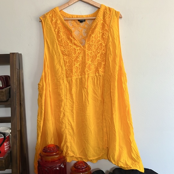 Torrid Plus Size Spectra Yellow Swiss Dot Crochet Inset Tank - Picture 5 of 5